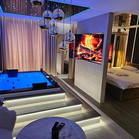 Masarska 8 Vip Apartamenty Jacuzzi Краков Экстерьер фото