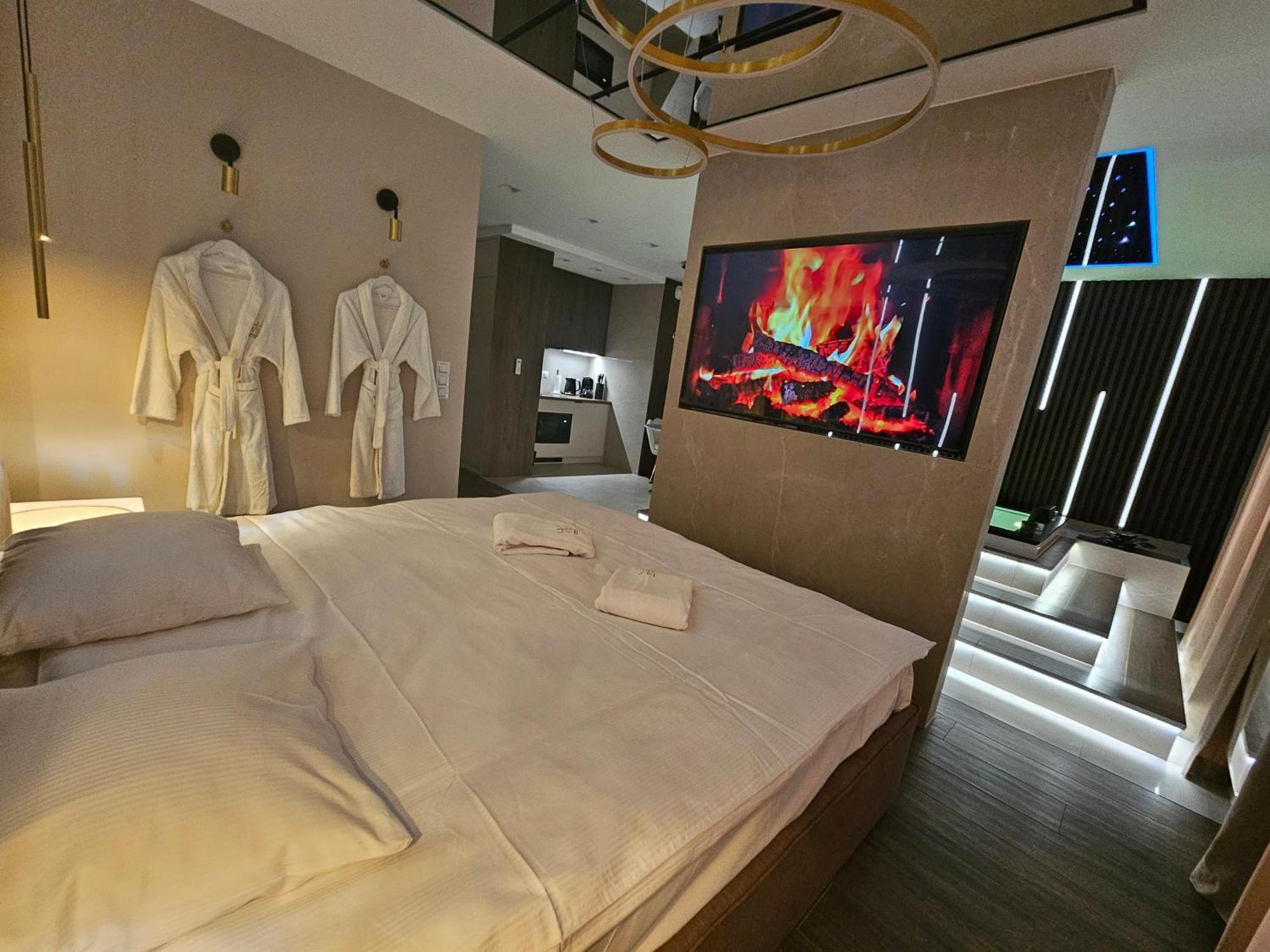 Masarska 8 Vip Apartamenty Jacuzzi Краков Экстерьер фото